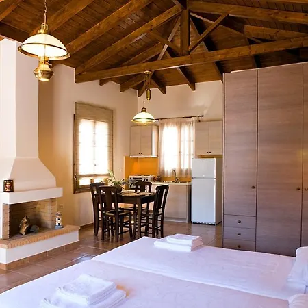 Πανσιόν Porto Cadena *
