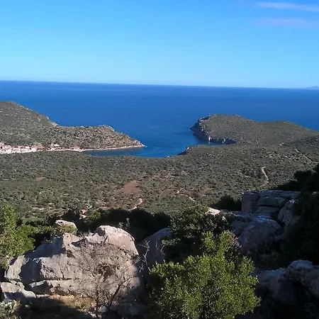 Porto Cadena Limin Ierakos