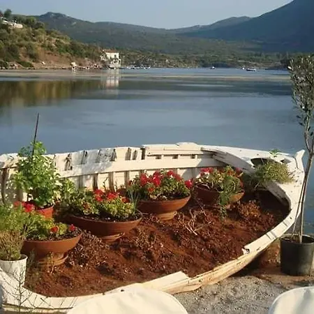 Porto Cadena Πανσιόν Λιμήν Ιέρακος