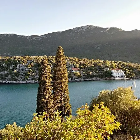 Πανσιόν Porto Cadena *